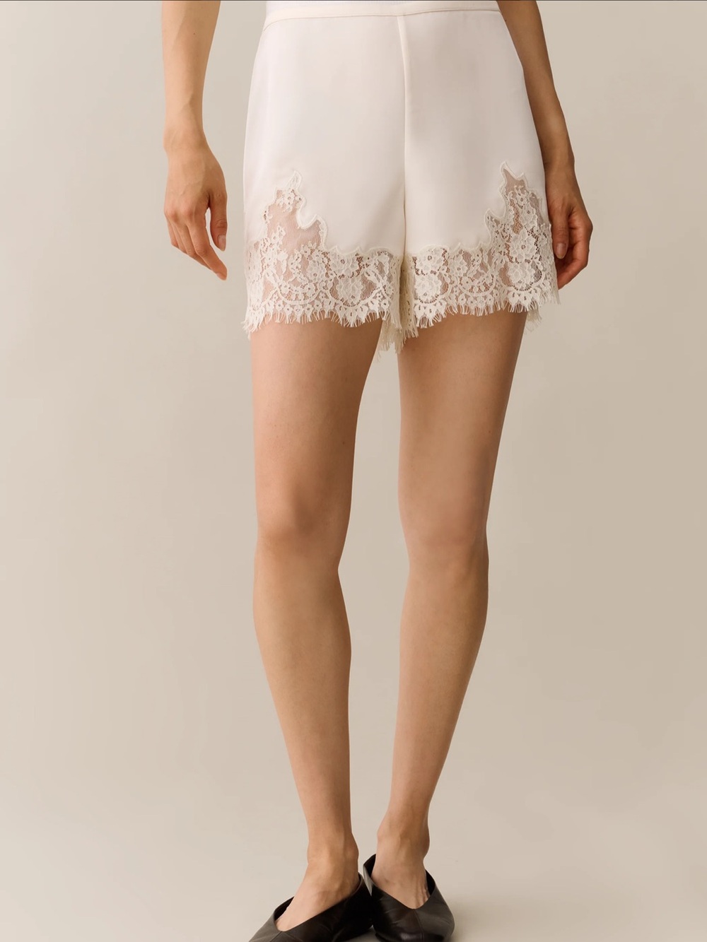 NWT / Few Moda Sorella Rosa Lace Satin Short in Ivory